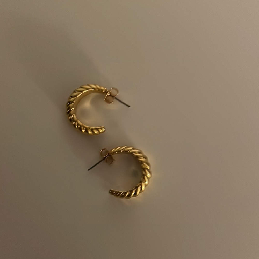 Madewell Croissant Dome Gold Tone Earrings